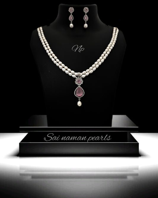 AUSTRALIAN PINK STONE PEARL SET.