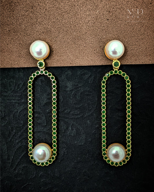 MORDEN PEARL KOREAN EARRINGS. ( 92.5 SILVER GOLD PLATED )