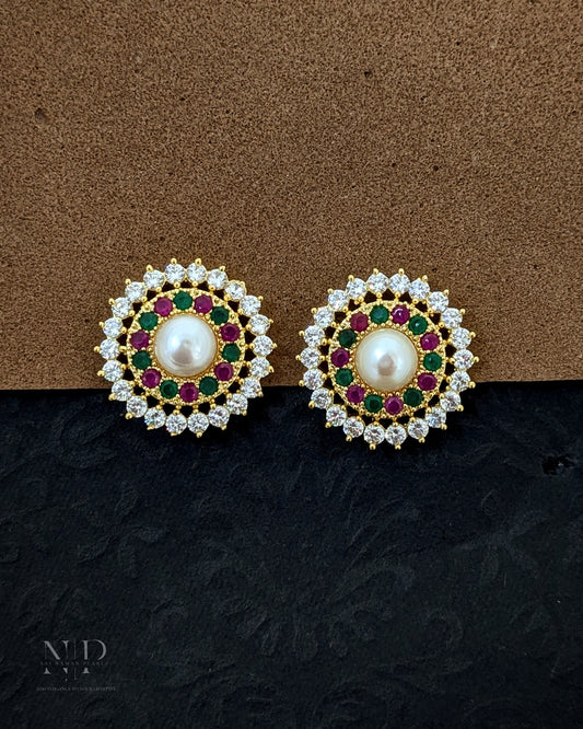 MAHARANI PEARL STUDS (92.5 SILVER GOLD PLATED).