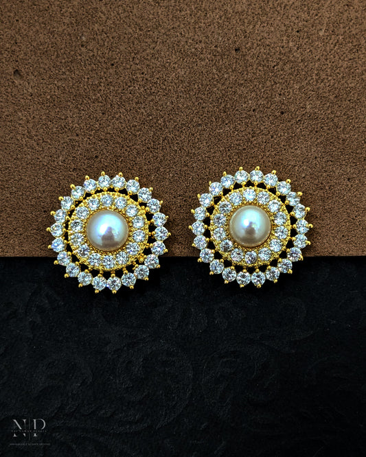 MAHA RANI PEARL STUDS (92.5 SILVER GOLD PLATED).